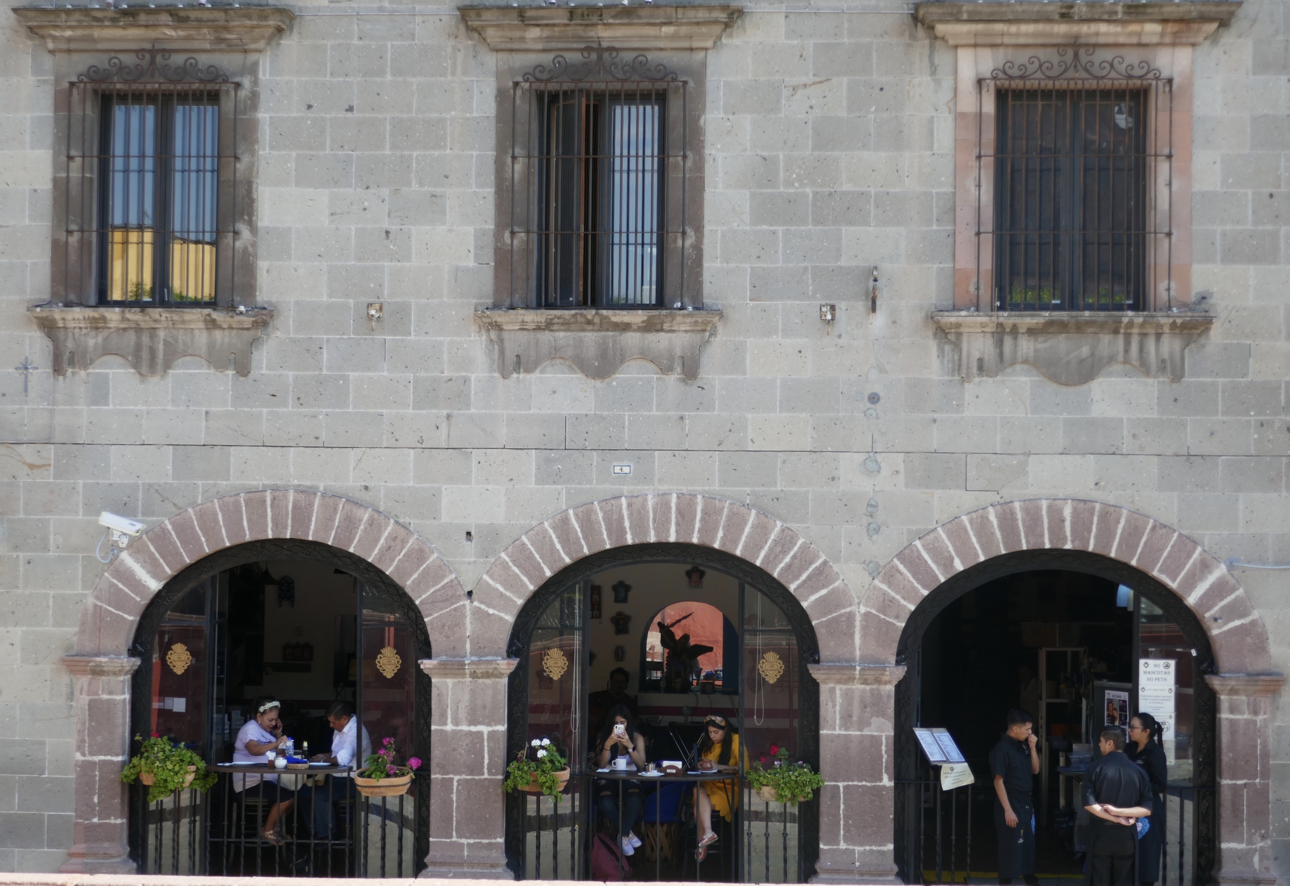 Picture of a restaurant in San Miguel de Allende with three arches
